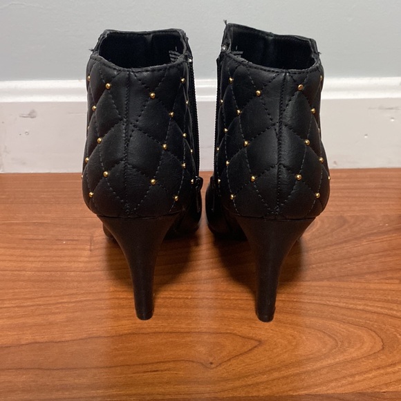 Express heeled booties - Picture 3 of 3